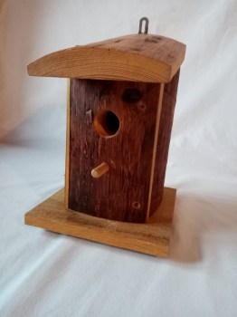 nichoir en bois de sapin