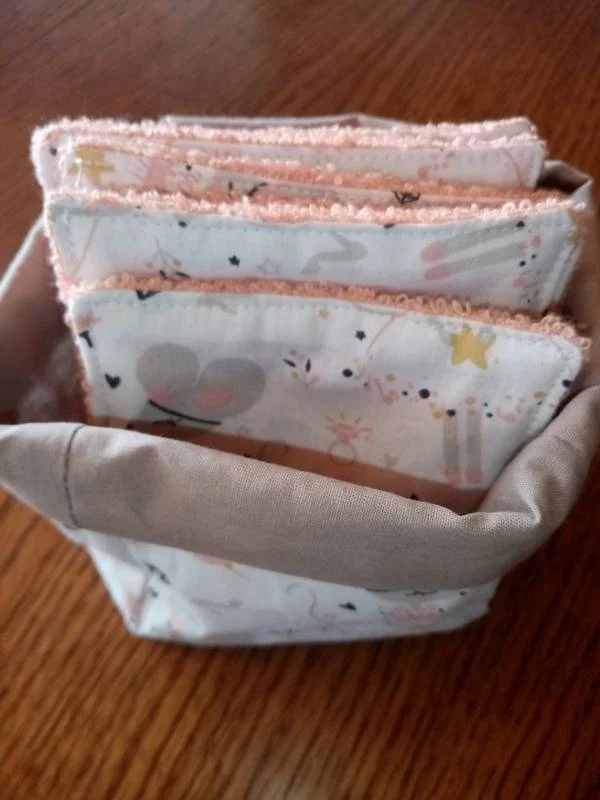 Panier de lingettes démaquillantes