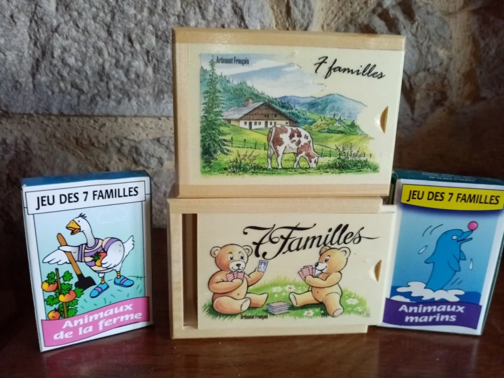 Jeu 7 familles, coffret